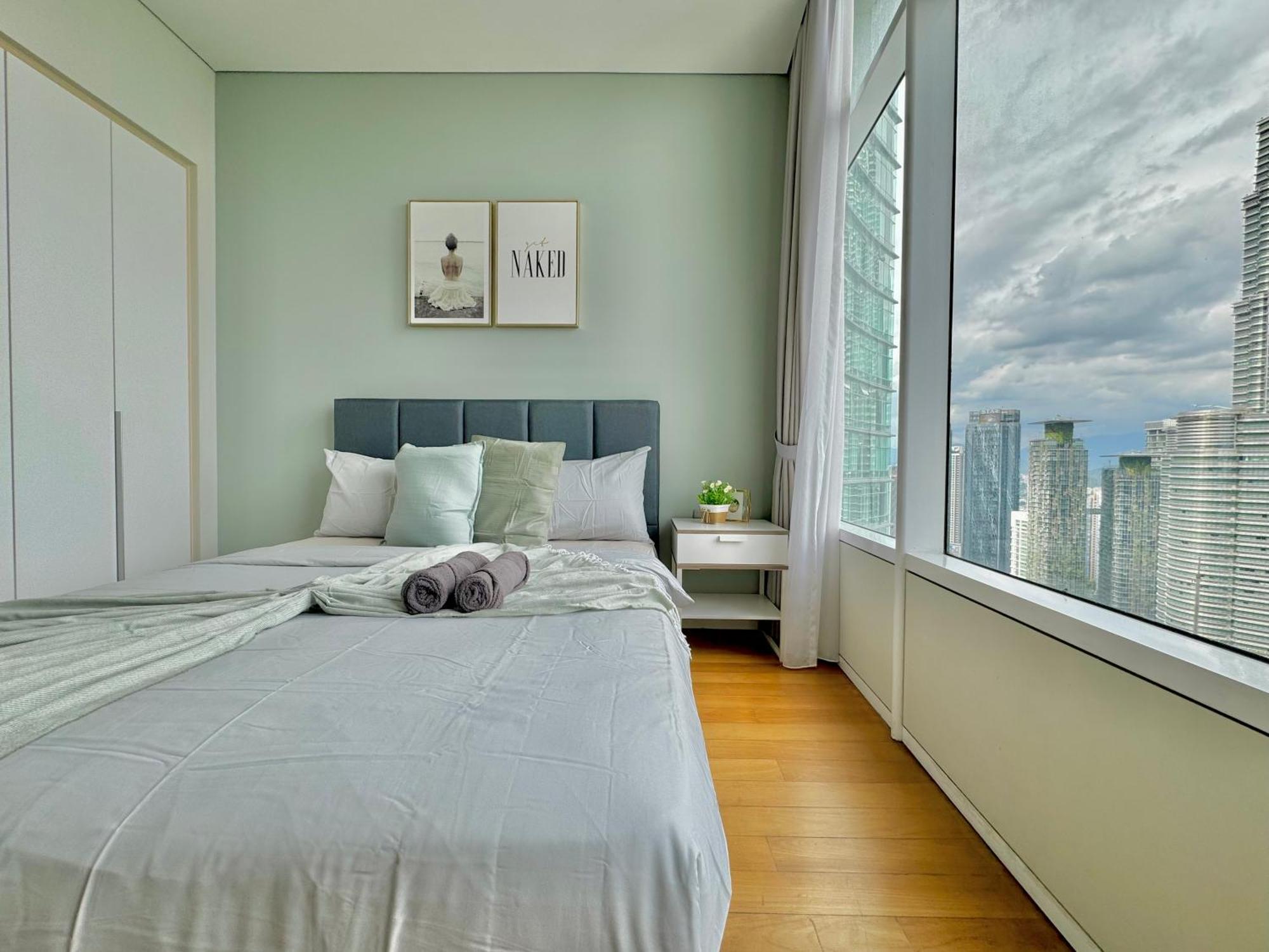 Sky Wonder 2br Klcc View Kuala Lumpur